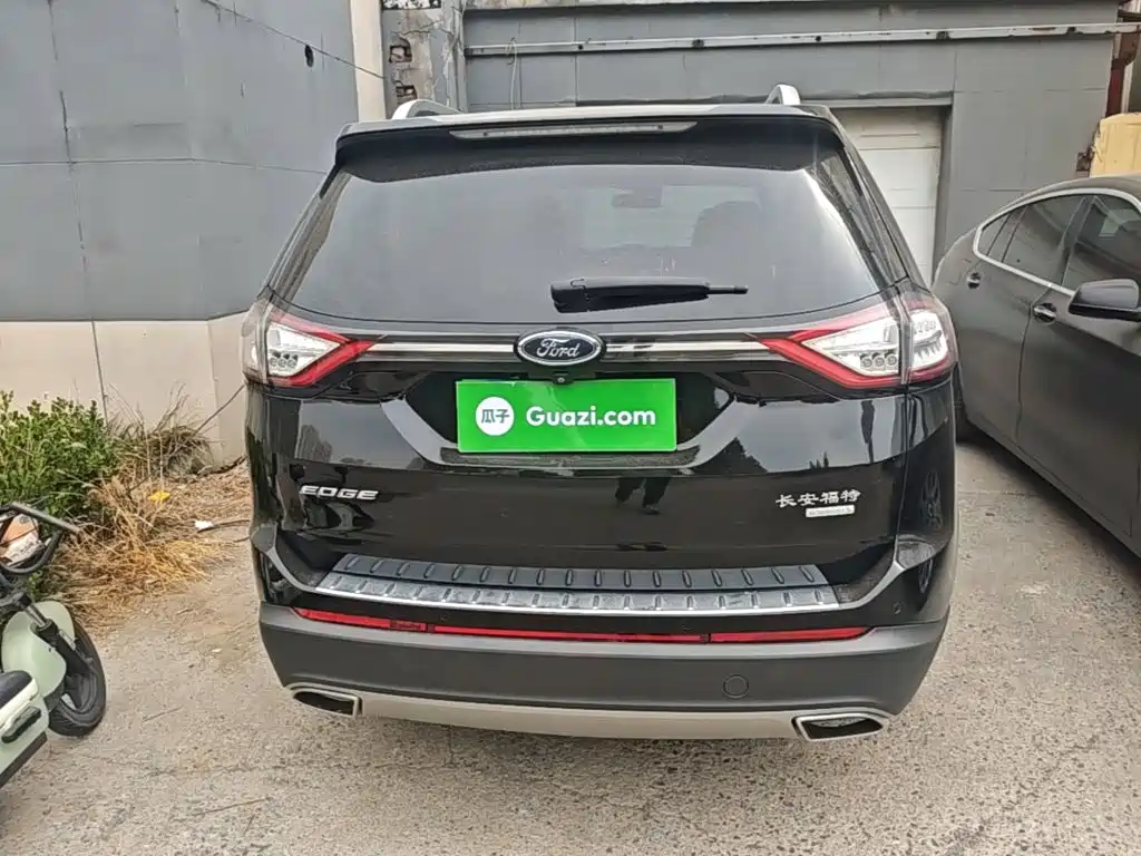 Ford Edge — миниатюра 6