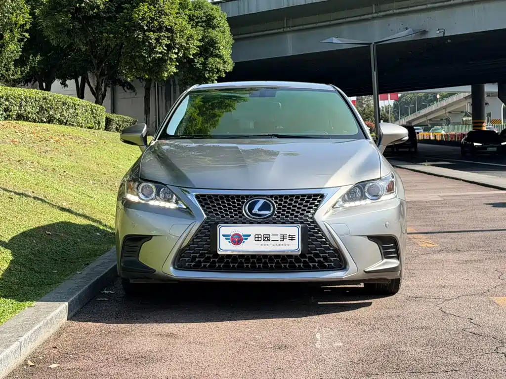 Lexus CT — миниатюра 2