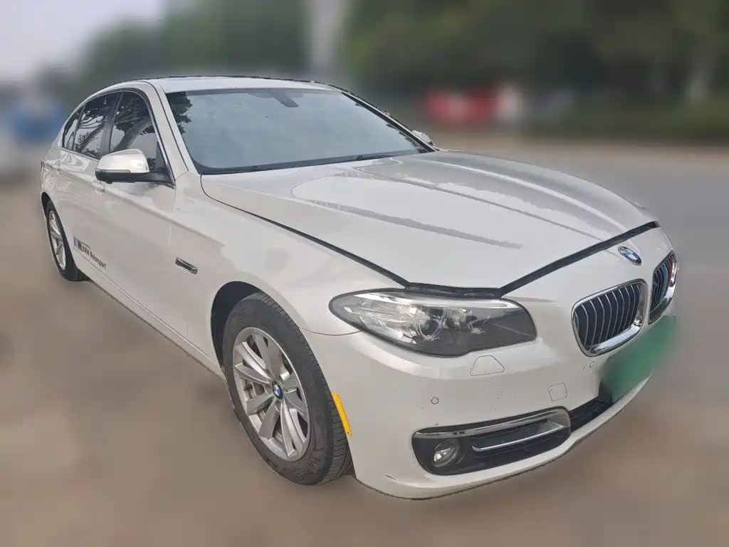 BMW 5 Series — миниатюра 3