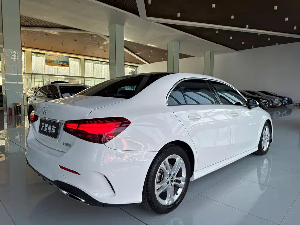 Mercedes-Benz A-Class — миниатюра 11