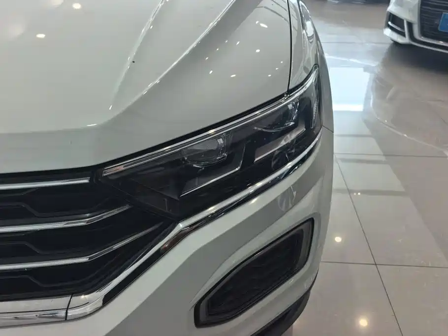 Volkswagen T-Roc — миниатюра 5