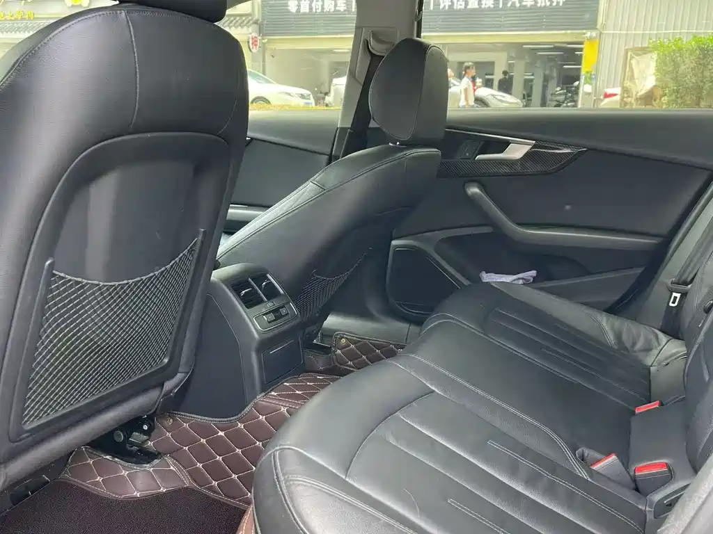 Audi A4L — миниатюра 7