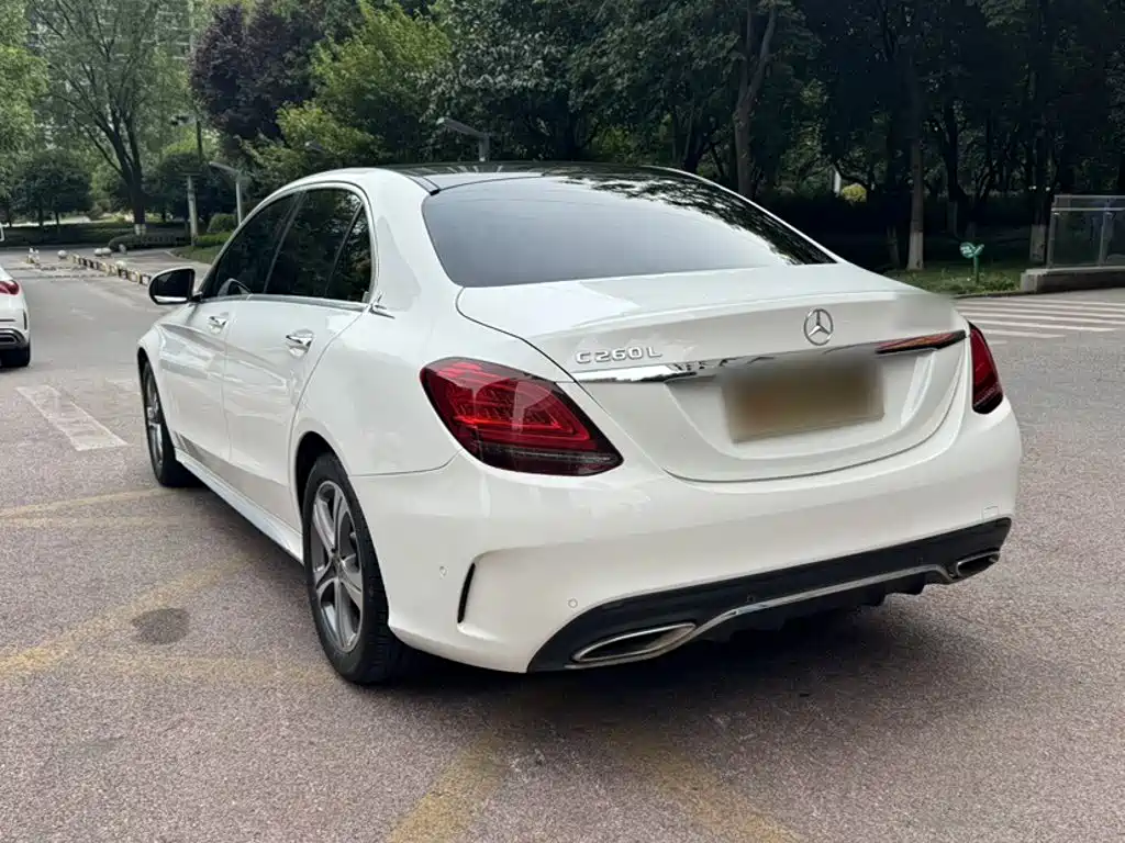 Mercedes-Benz C-Class — миниатюра 8