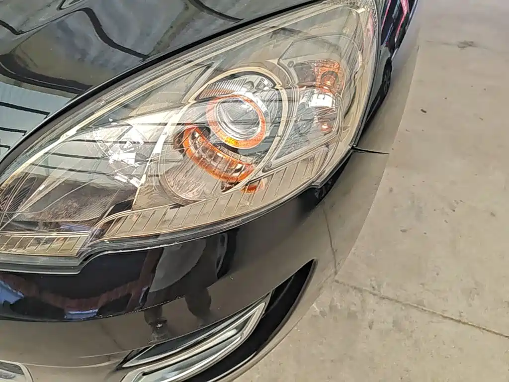 Geely Haoqing SUV — миниатюра 24