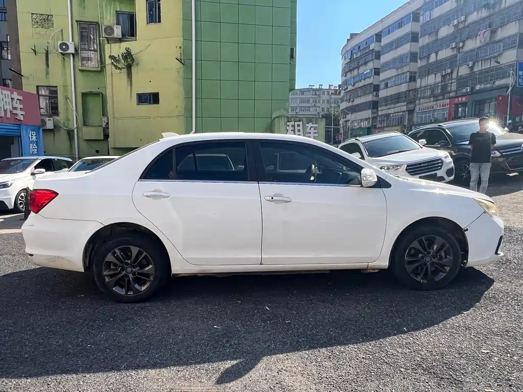 BYD Qin NEV — миниатюра 4