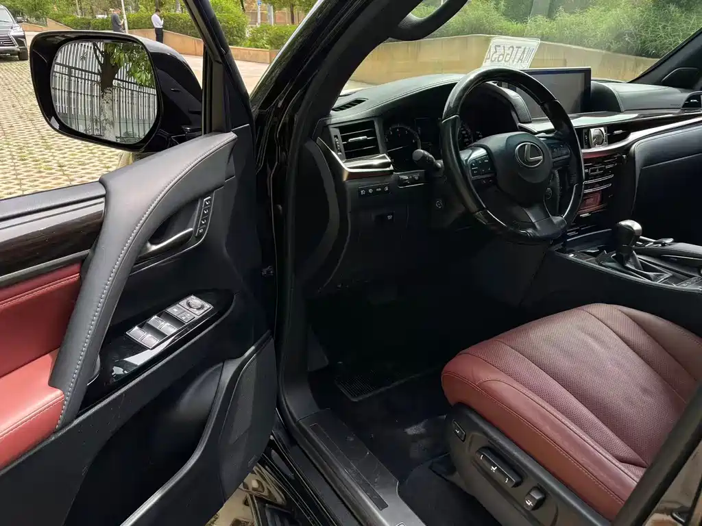 Lexus LX 2017 570 Luxury