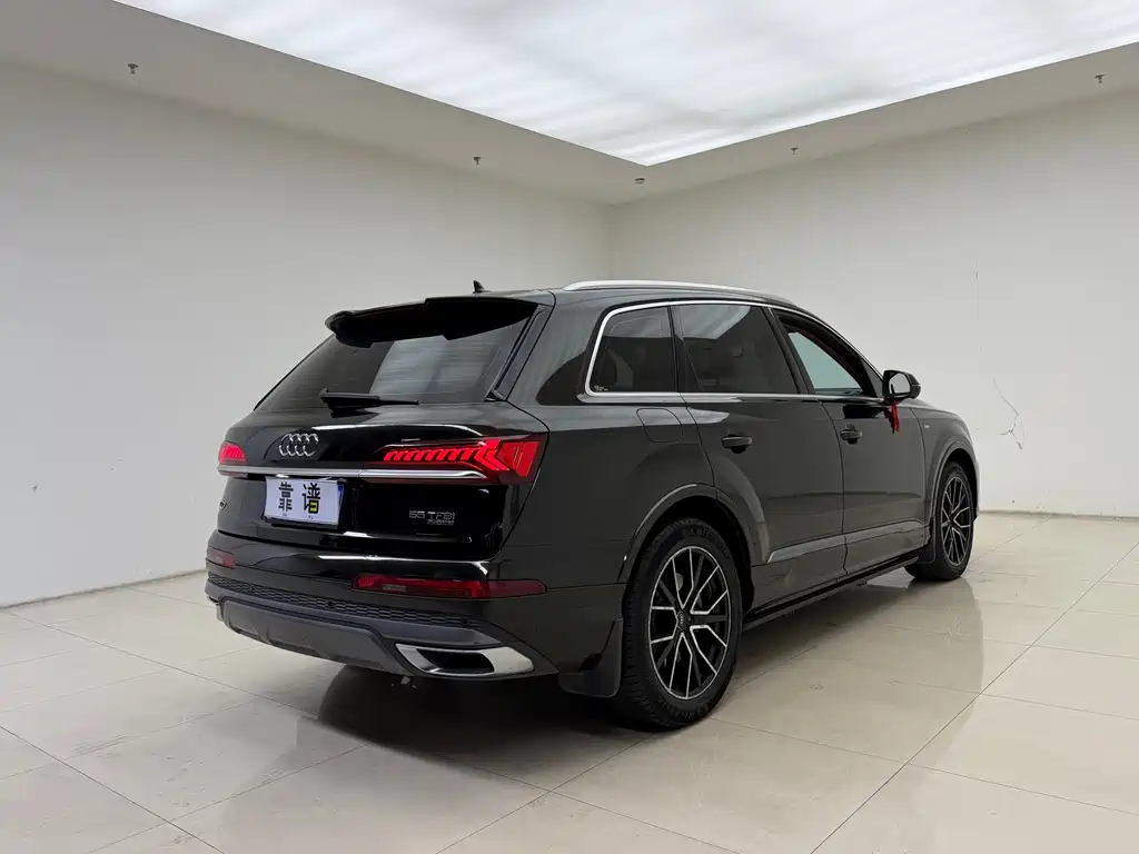 Audi Q7 2020 45 TFSI quattro S line Sport
