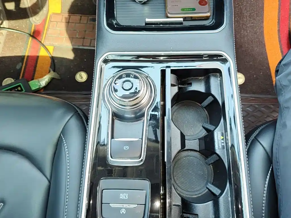 Ford Edge — миниатюра 14
