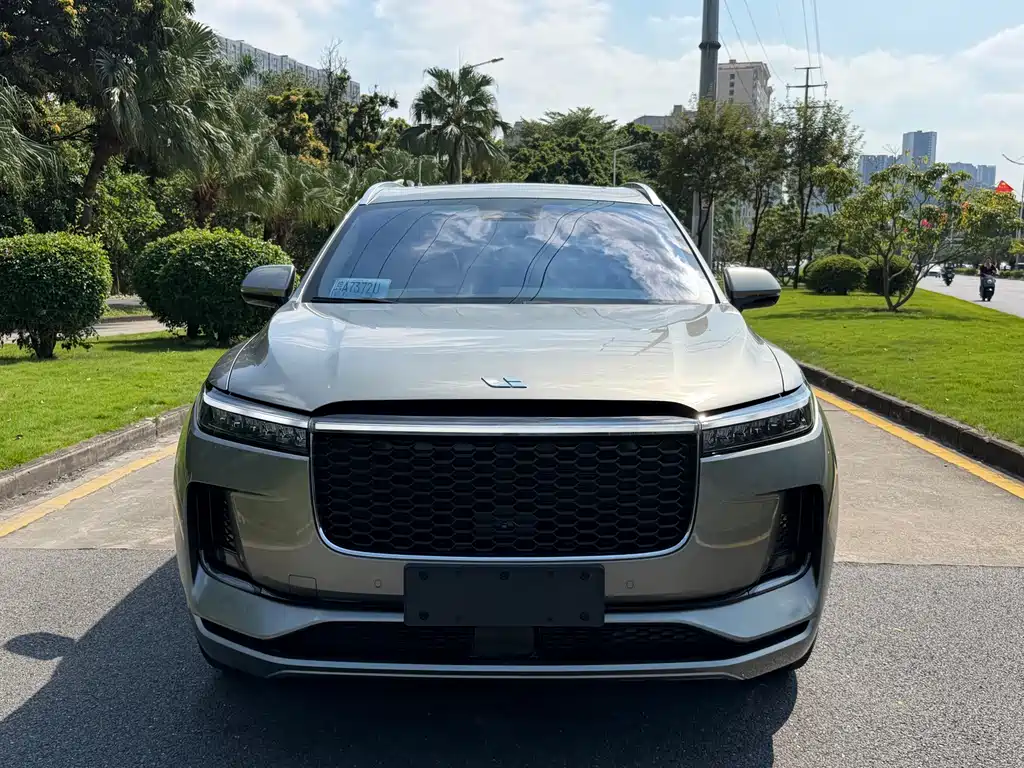 Li Auto Li ONE — миниатюра 2