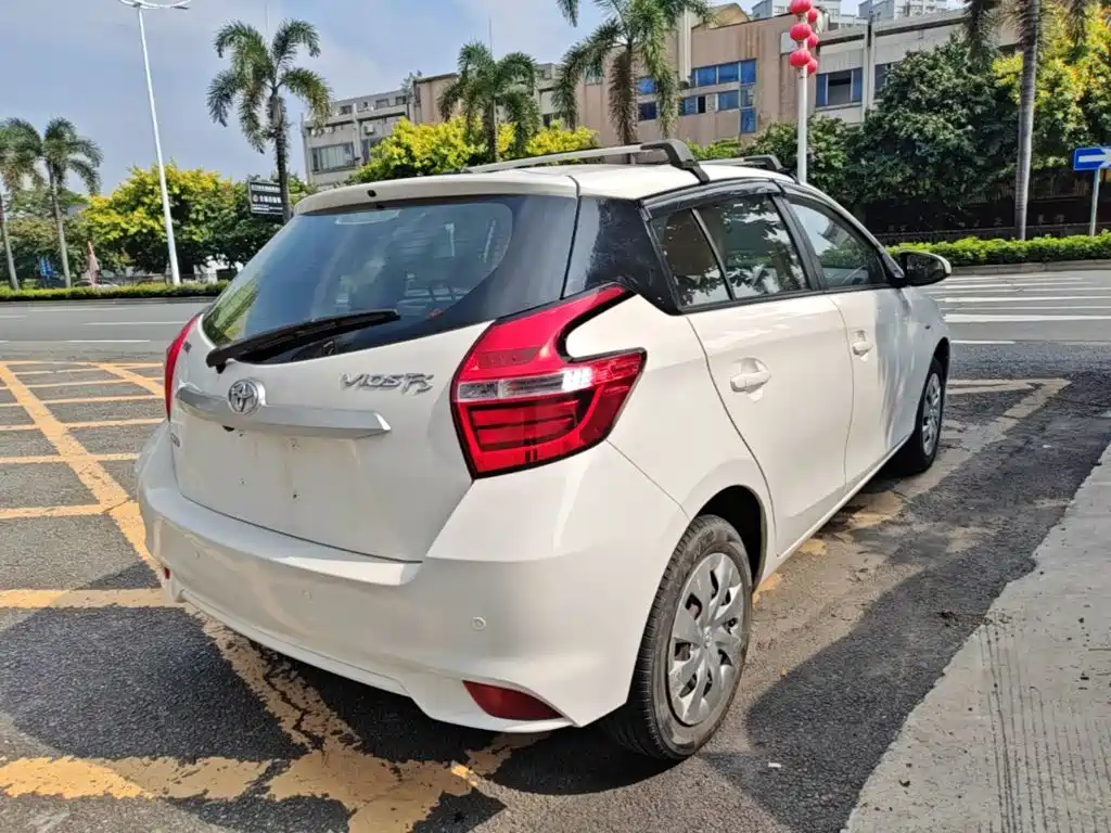 Toyota Vios FS — миниатюра 7