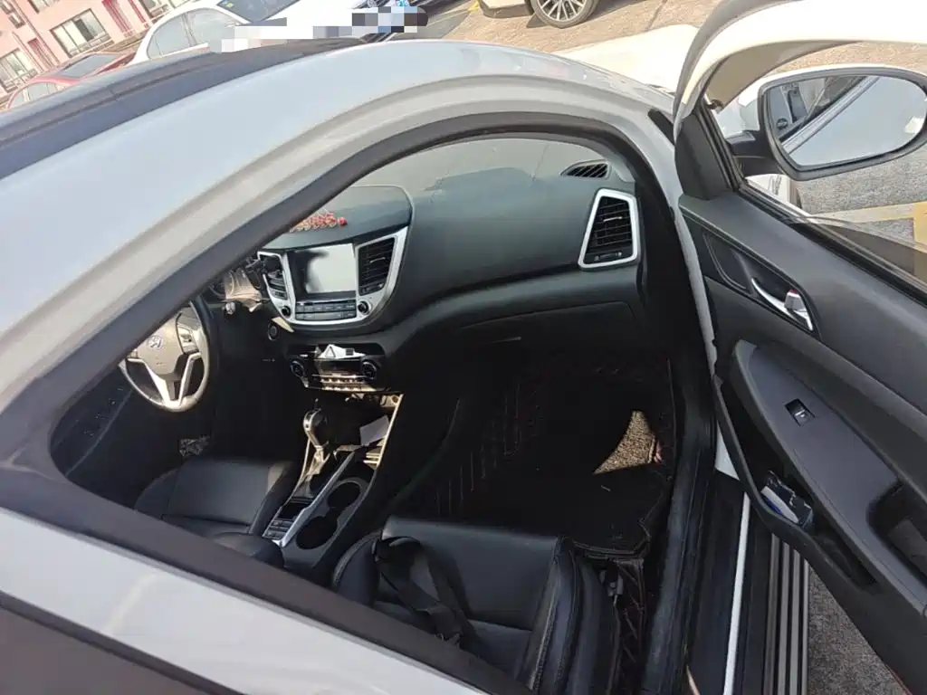 Hyundai Tucson — миниатюра 9