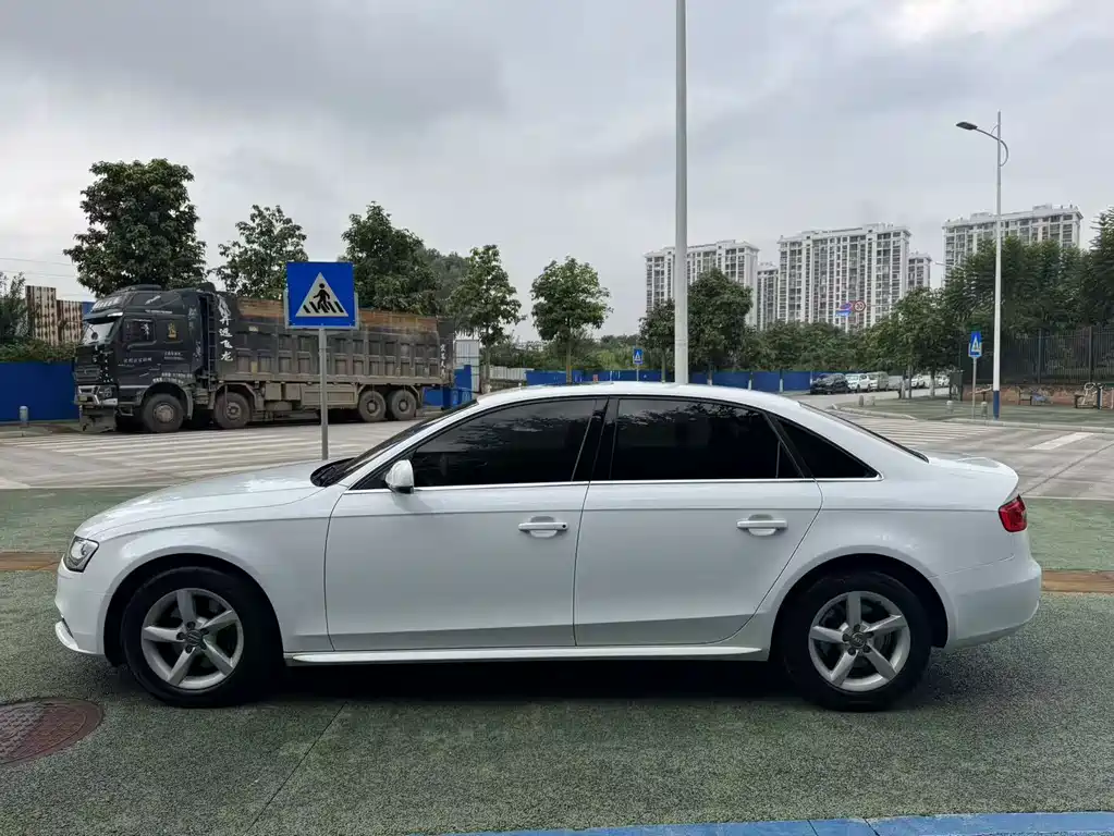 Audi A4L — миниатюра 7