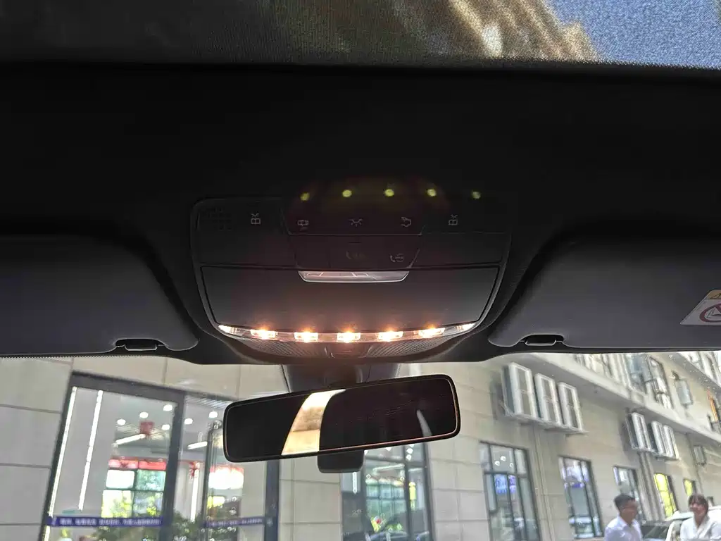 Mercedes-Benz GLC — миниатюра 8