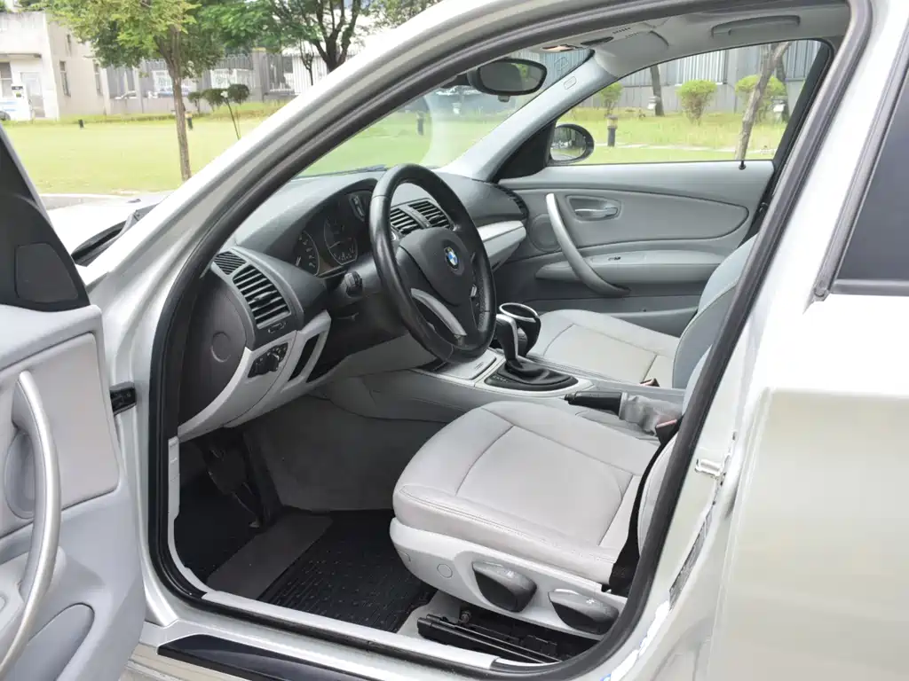 BMW 1 Series (Import) — миниатюра 11