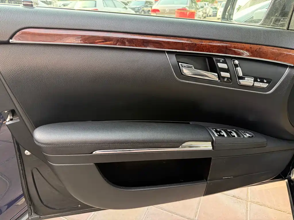 Mercedes-Benz S-Class S 2010 S 350 L 4MATIC