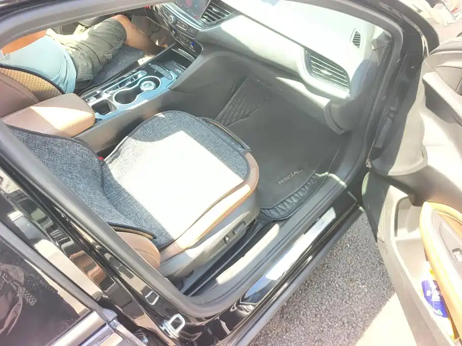 Buick Regal — миниатюра 8