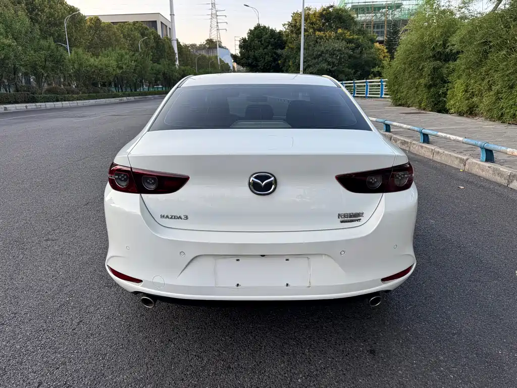 Mazda 3 Axela — миниатюра 8