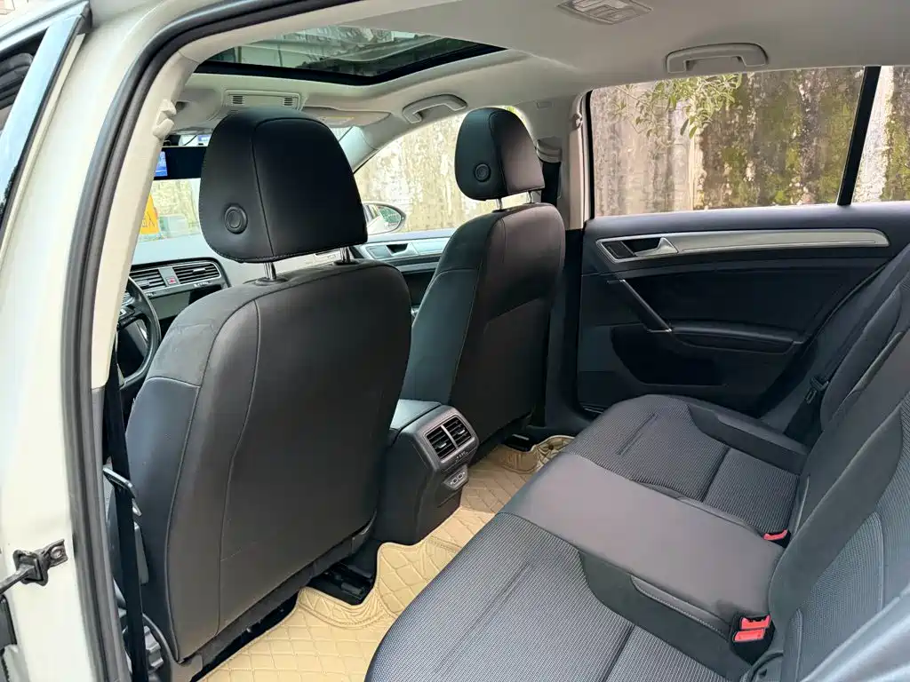 Volkswagen Golf — миниатюра 11