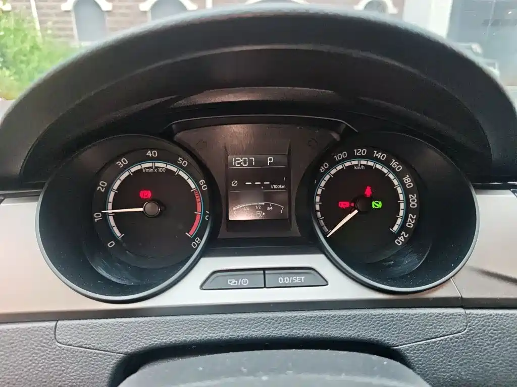 Skoda Rapid — миниатюра 4