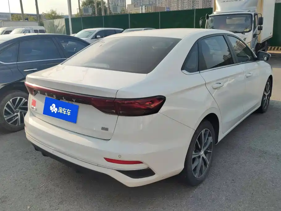 Geely Emgrand — миниатюра 3