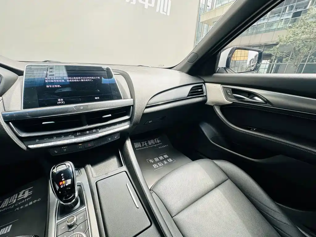 Cadillac CT5 2022 — фото 14