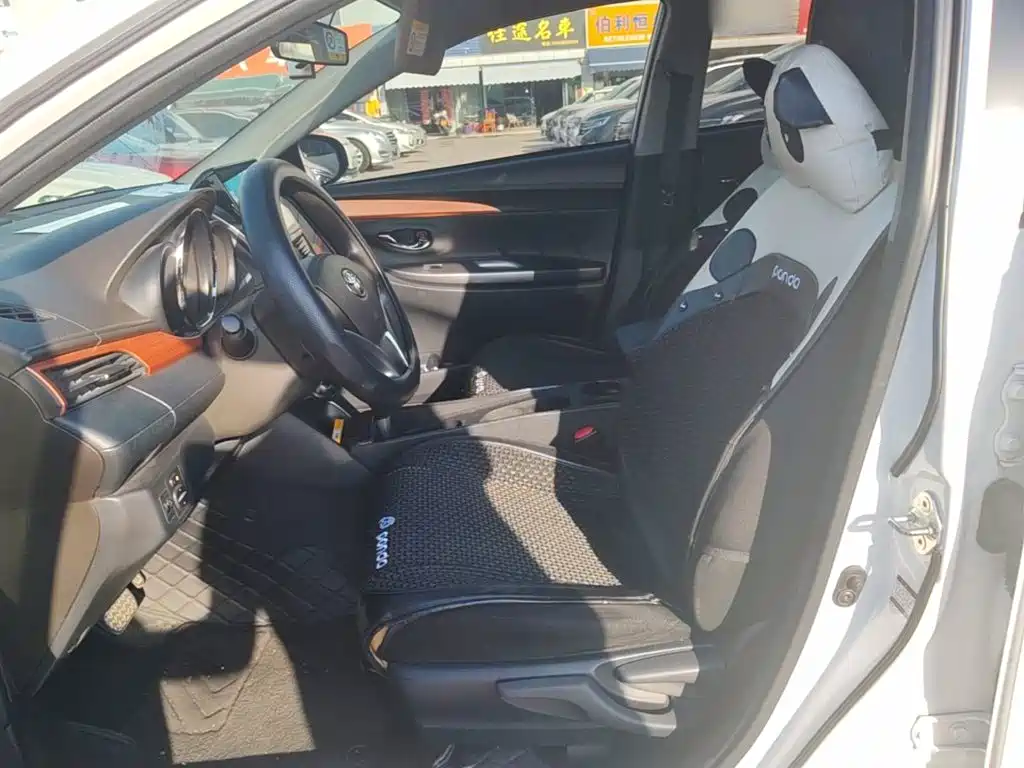 Toyota Yaris L — миниатюра 15