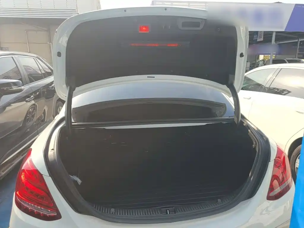 Mercedes-Benz C-Class — миниатюра 19