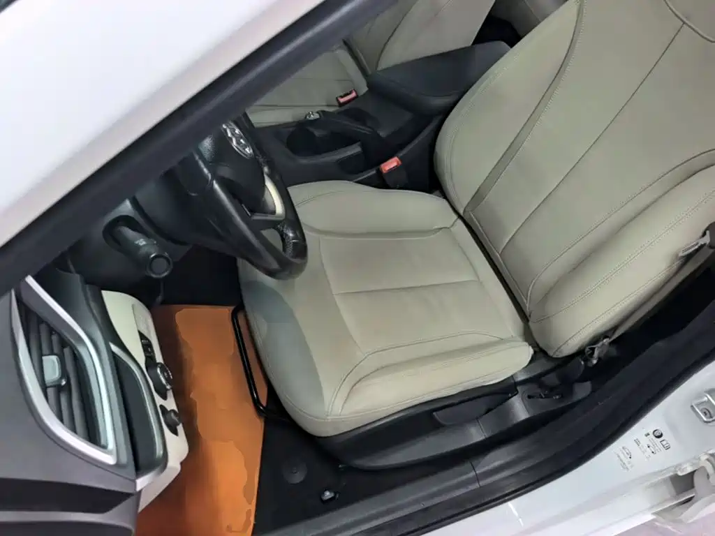 Buick Excelle — миниатюра 15