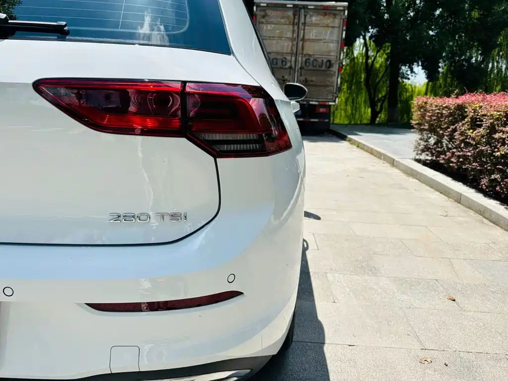 Volkswagen Golf — миниатюра 12