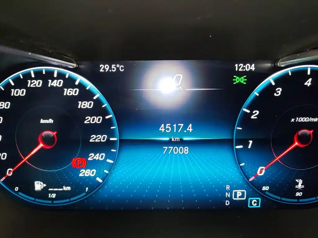 Mercedes-Benz C-Class — миниатюра 12