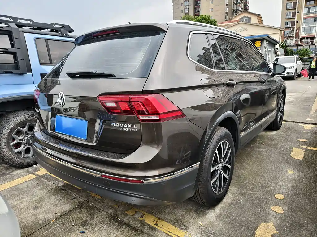 Volkswagen Tiguan L — миниатюра 14