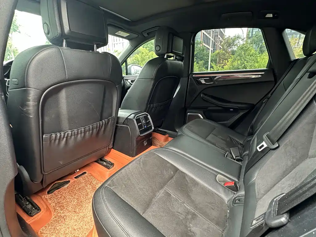 Porsche Macan — миниатюра 19