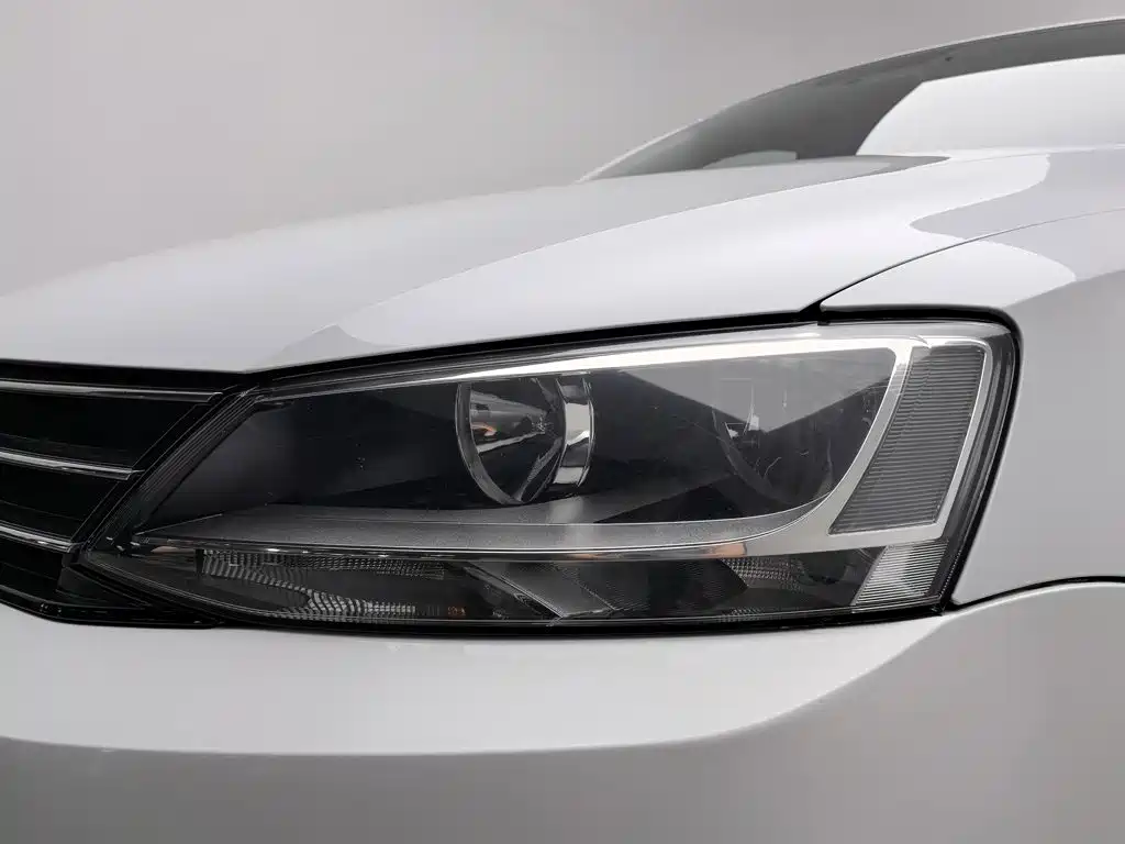 Volkswagen Sagitar — миниатюра 7