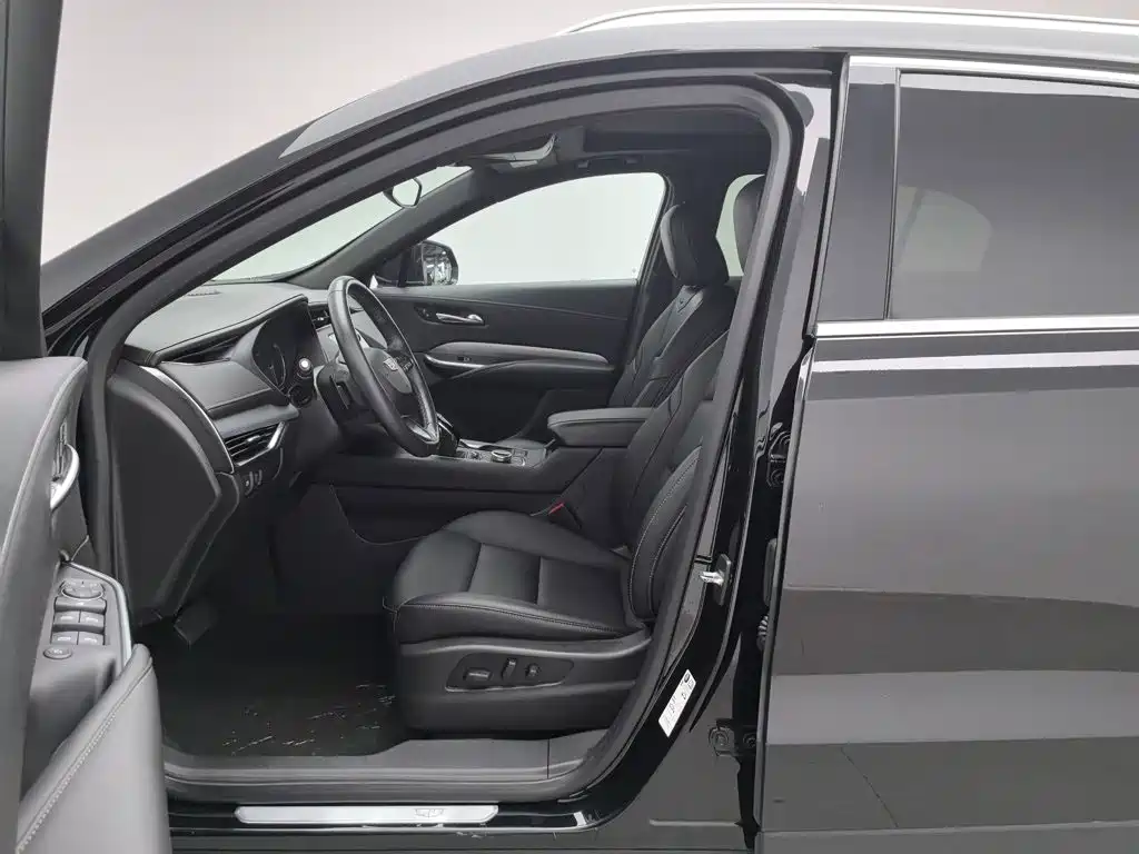 Cadillac XT4 — миниатюра 10