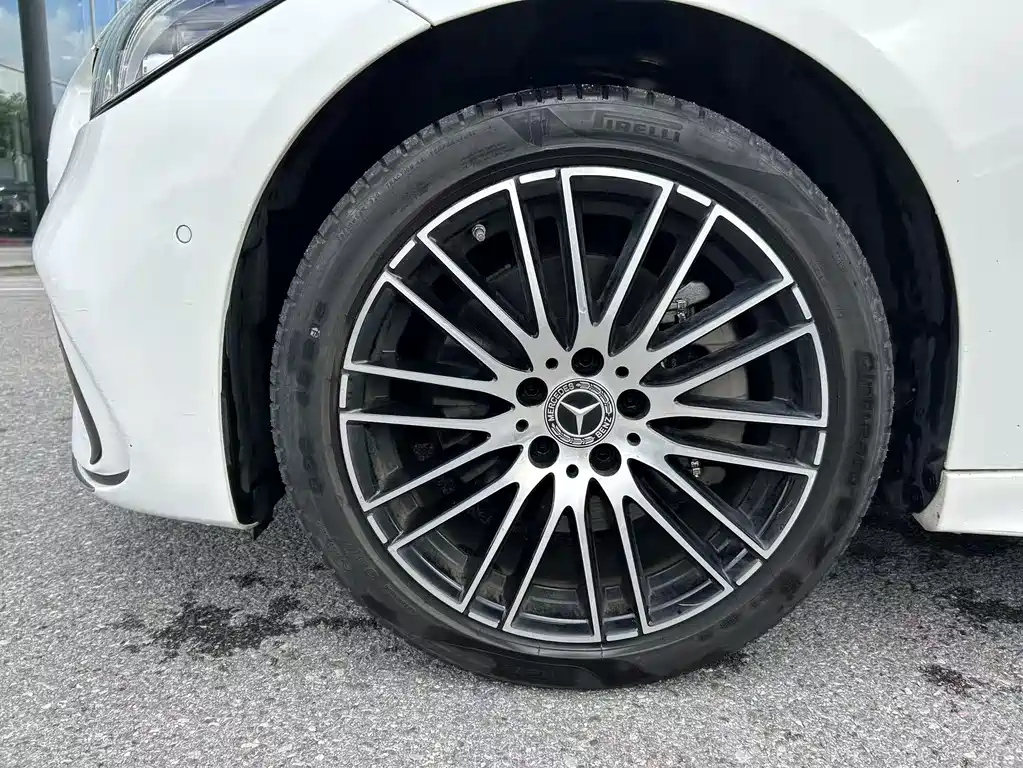Mercedes-Benz C-Class — миниатюра 5
