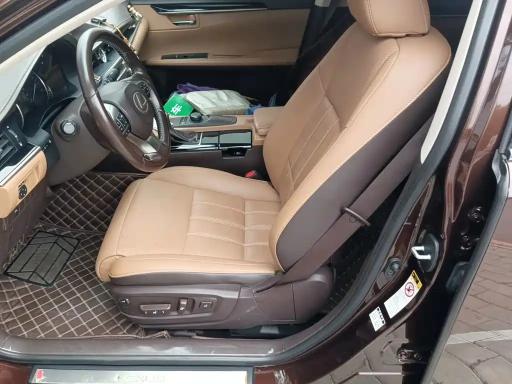 Lexus ES — миниатюра 16