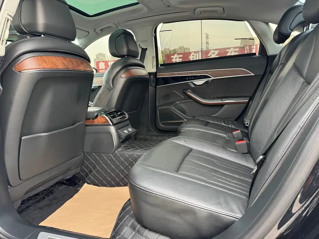 Audi A8 — миниатюра 13
