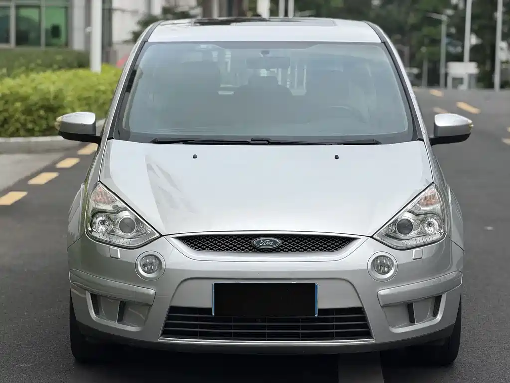 Ford Max — миниатюра 2