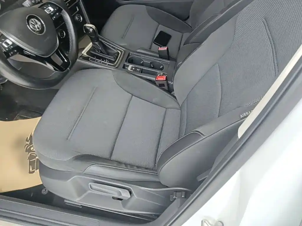 Volkswagen Golf — миниатюра 15