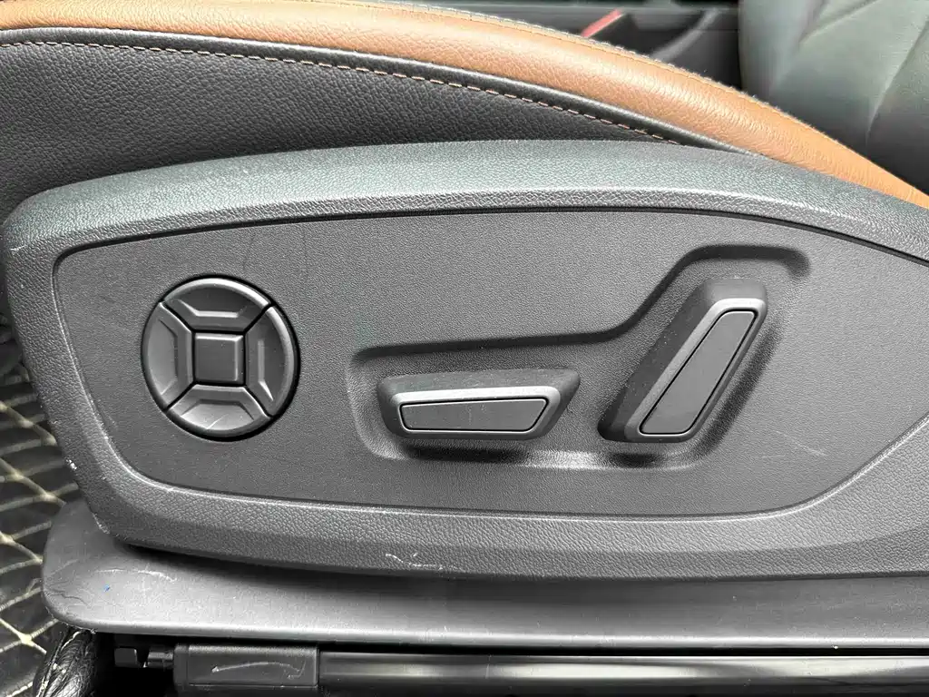 Audi Q3 — миниатюра 11