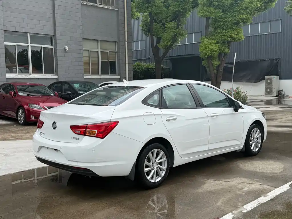 Buick Verano — миниатюра 5