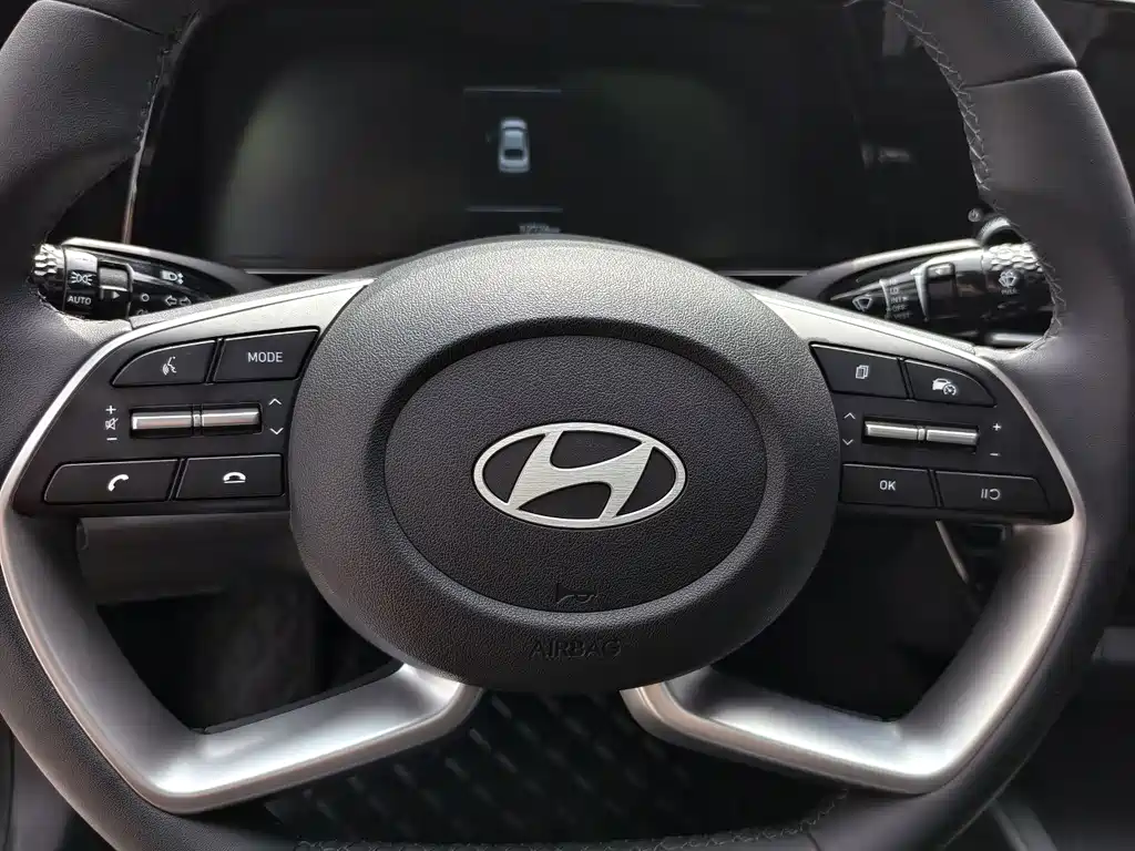 Hyundai Elantra — миниатюра 15