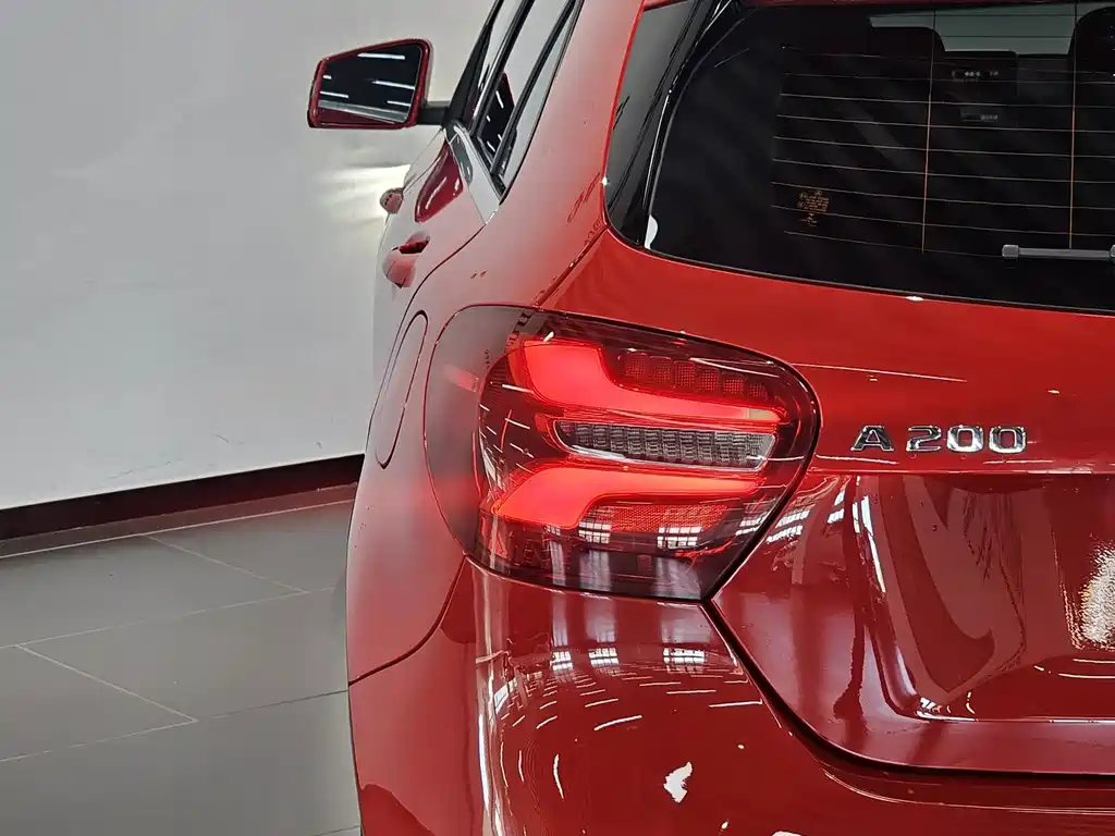Mercedes-Benz A-Class (Import) — миниатюра 4