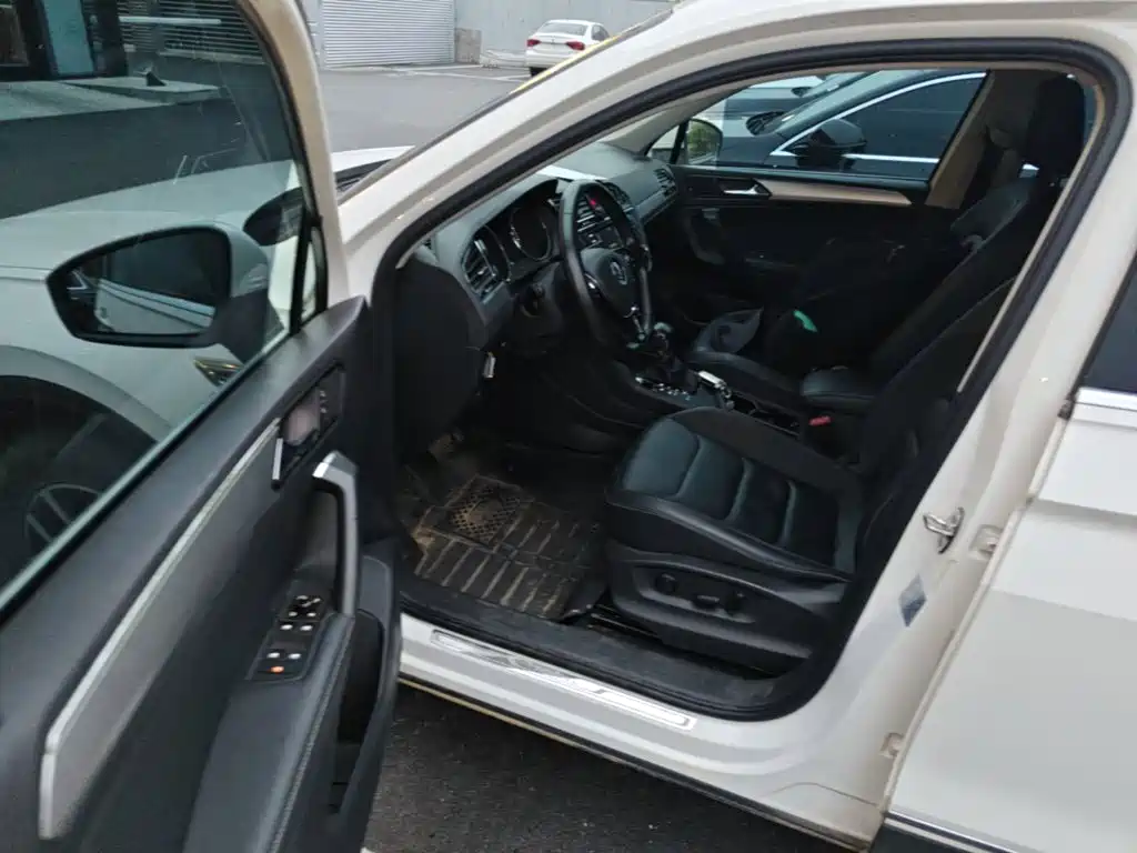 Volkswagen Tiguan L — миниатюра 21