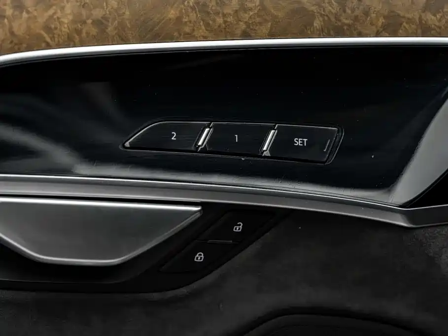 Audi A8 — миниатюра 15