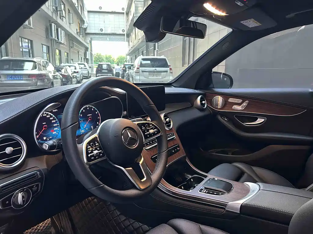Mercedes-Benz GLC — миниатюра 13
