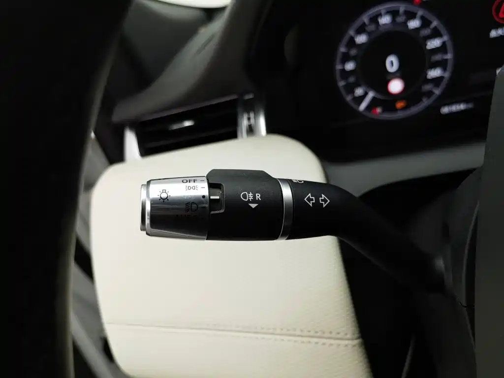 Land Rover Discovery Sport — миниатюра 21