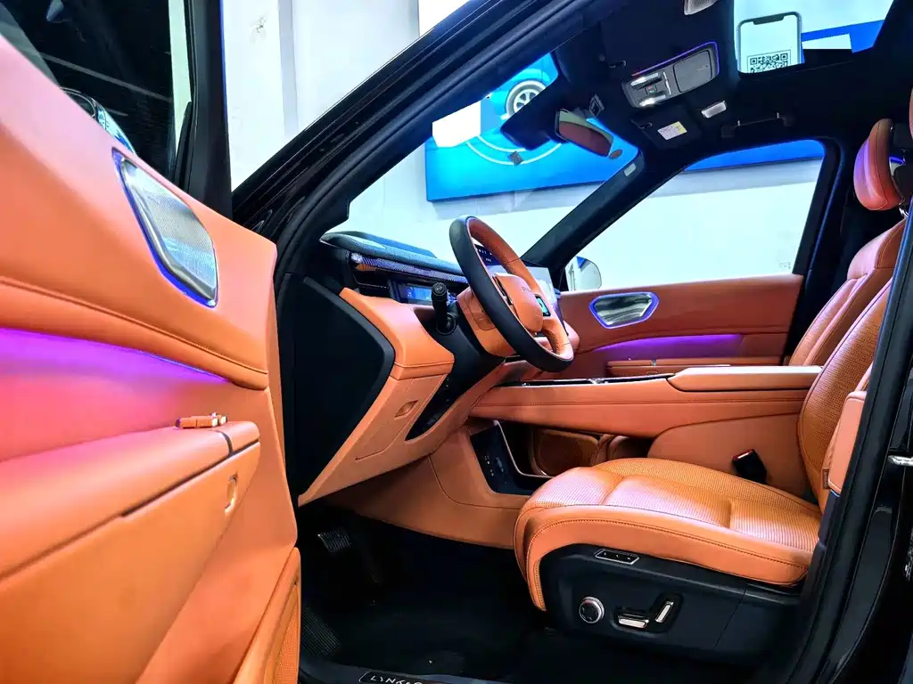 Lynk & Co 900 2025 1.5T Ultra 6 мест