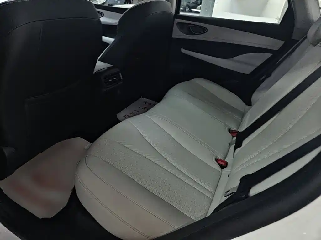 BYD Seal 05 DM-i — миниатюра 17