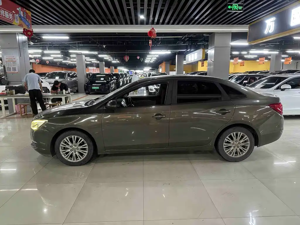 Buick Excelle — миниатюра 3